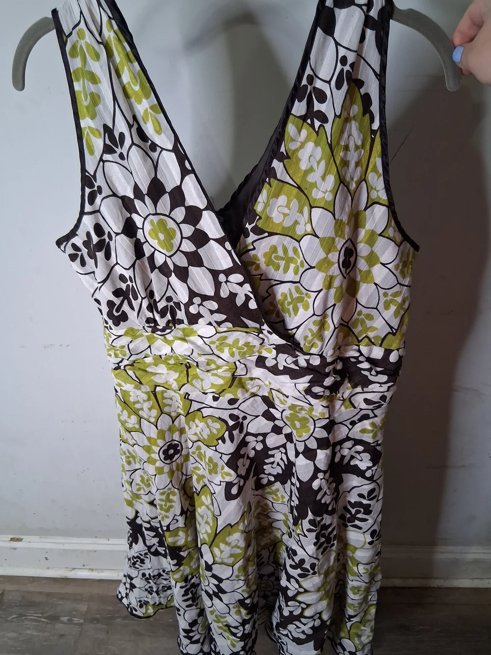 Dress Barn White, Lime & Brown Floral V-Neck Sleeveless Dress - Picture 2 of 4